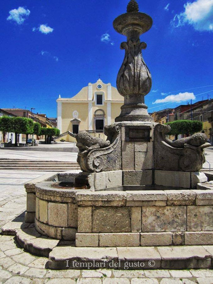 La Fontana dei Delfini. Cerreto Sannita (Bn) – Dettaglio