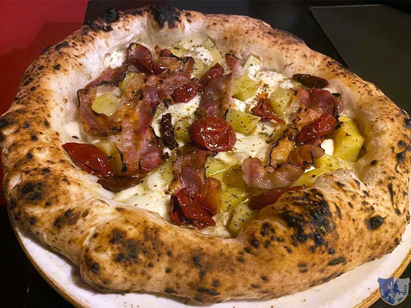 Pizza Patan o furn ro Vesuvio