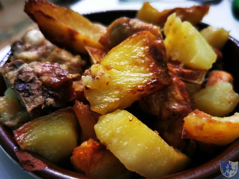 Patate e tracchie al forno