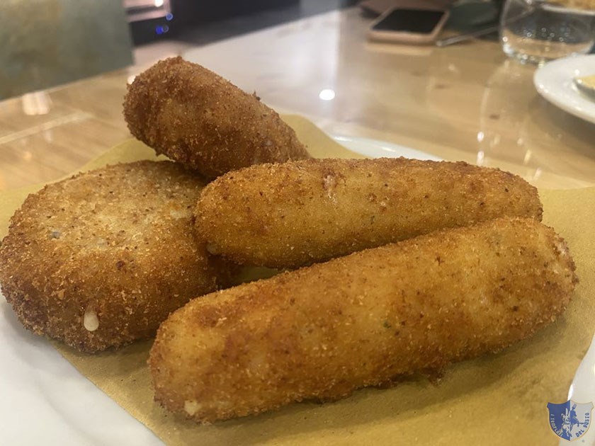 Crocchè di patate e frittatina di pasta e patate