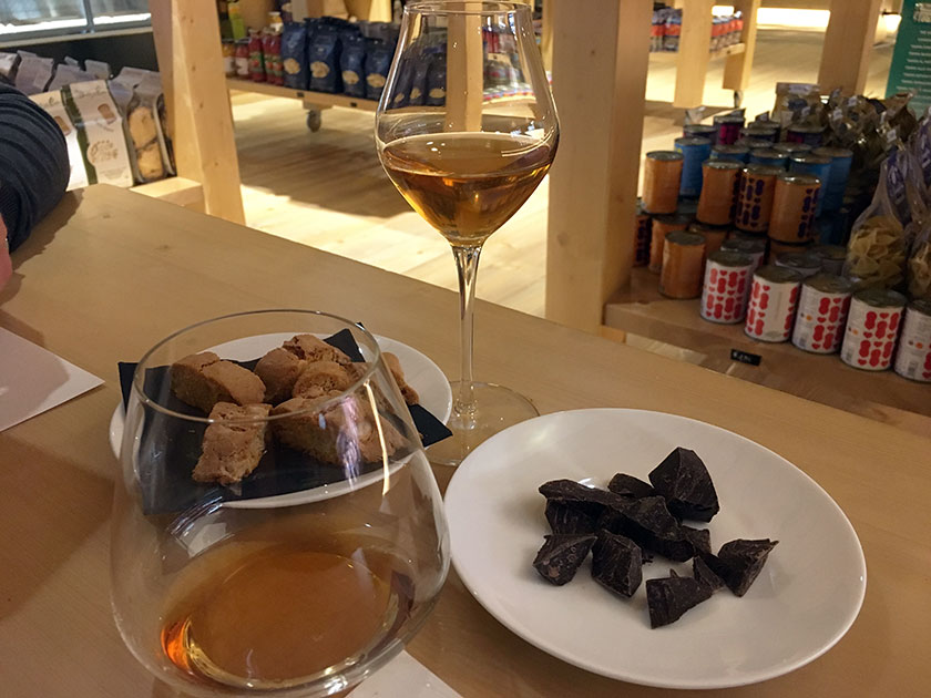 Rum, passito, cioccolato extrafondente e cantuccini