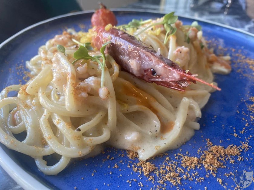 Tonnarelli cacio e pepe con gambero rosso al limone