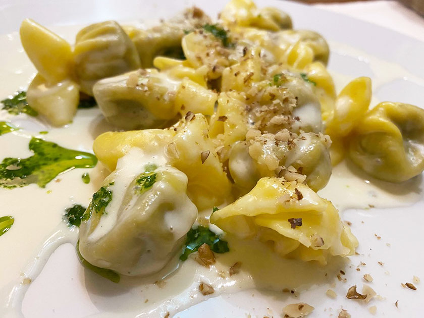 Fagottini con gorgonzola e noci