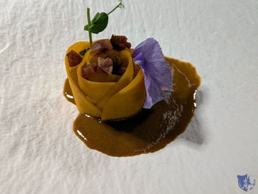 Rosa di zucca con scampo e marmellata di maiale