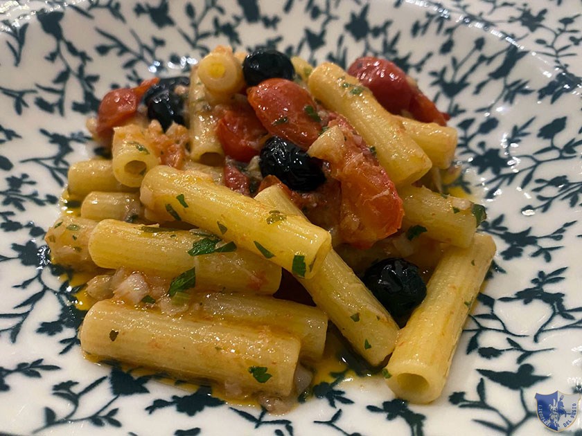 Mezzanelli alla puttanesca di baccalà