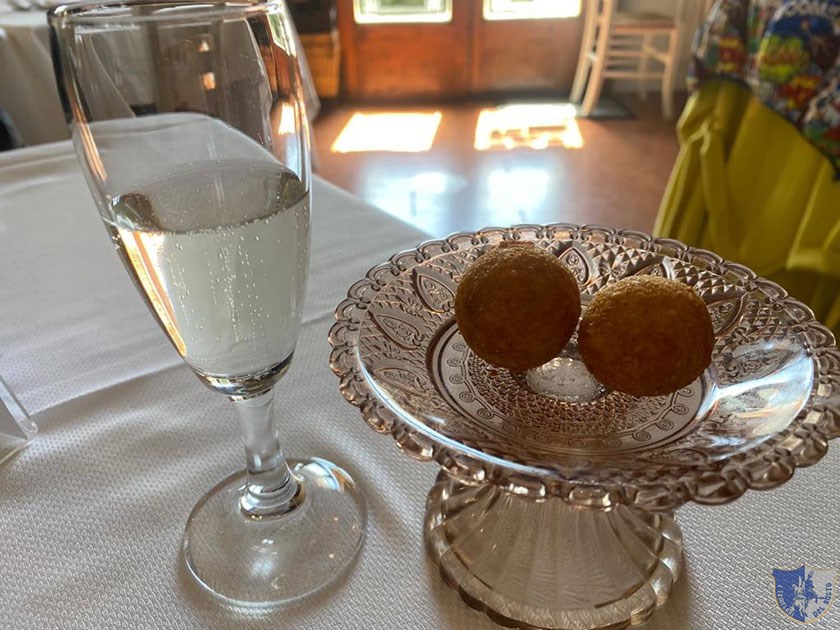 Polpette di caciocavallo e bollicine