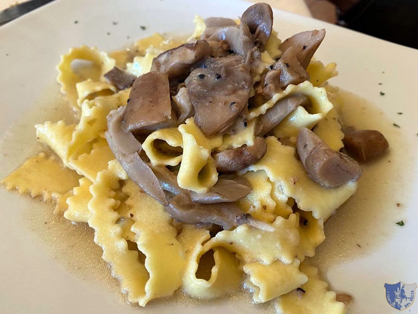 Pappardelle con porcini e tartufo