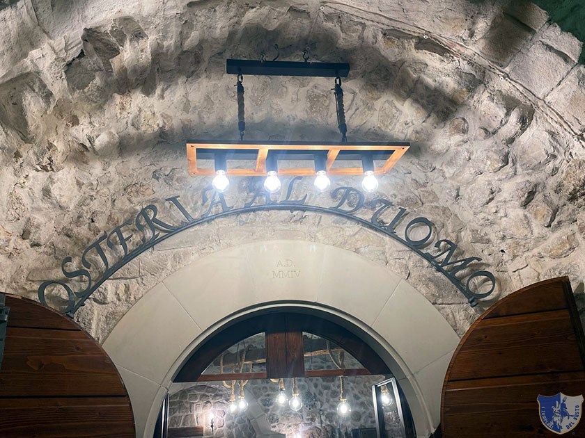 Osteria Al Duomo Vieste Insegna allingresso