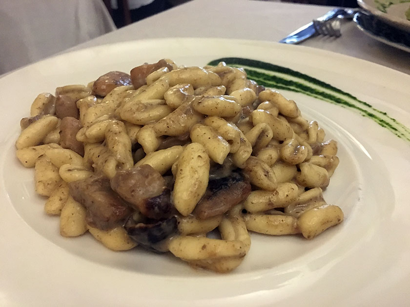 Cecatielli con funghi porcini e tartufo