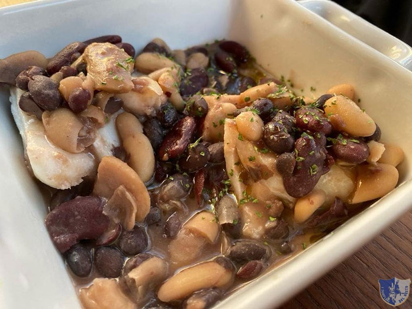 Zuppetta di fagioli con baccalà e porcini