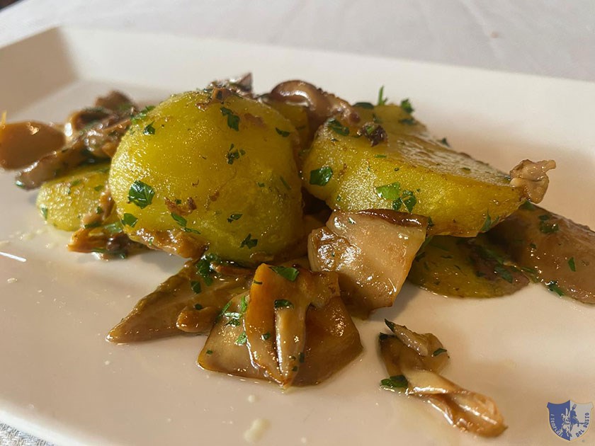 Patate e porcini al forno