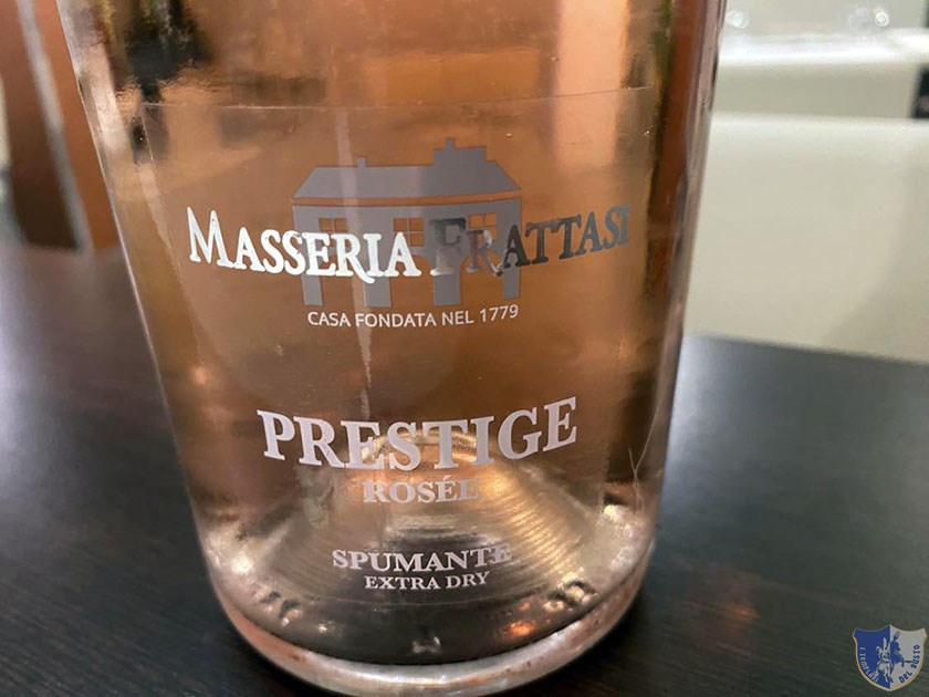 Prestige Rosée Spumante Extra Dry di Masseria Frattasi