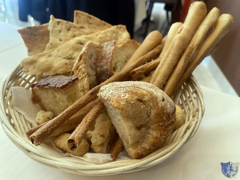 Pane grissini cracker e tarallini