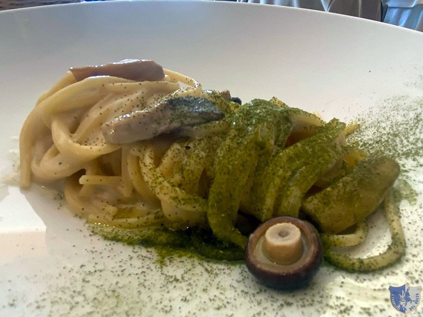 Spaghetti allaglione irpino funghi di stagione e alloro