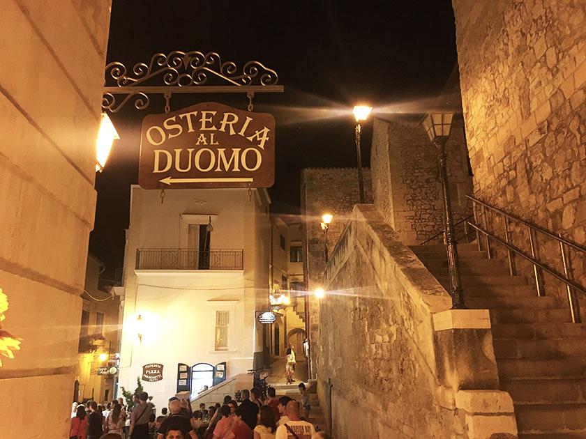 Osteria al Duomo. Vieste (Fg) - Insegna 