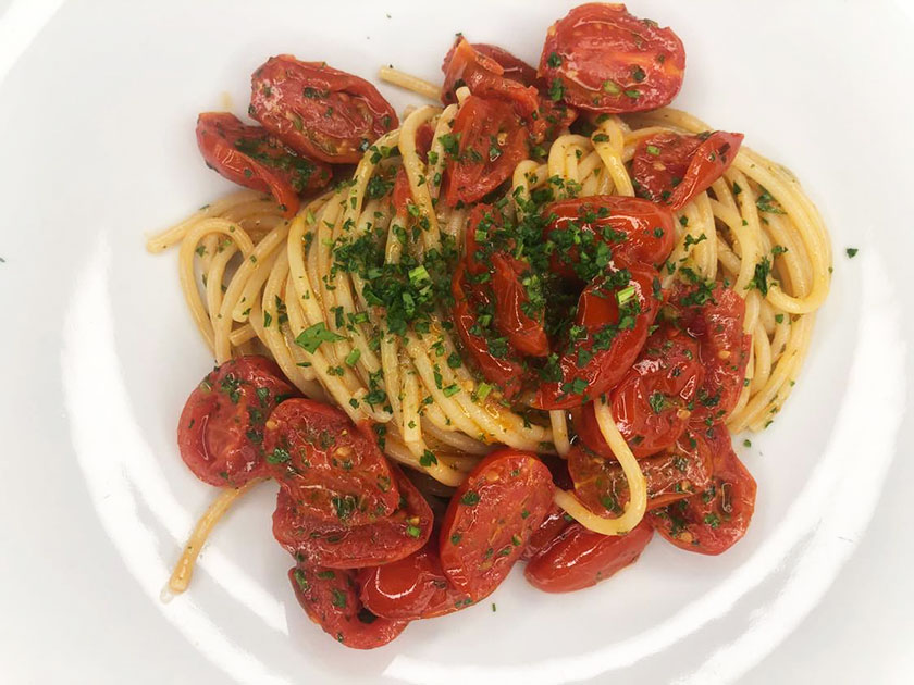 Gli spaghetti alle vongole fujute dello chef Alessandro Serafino
