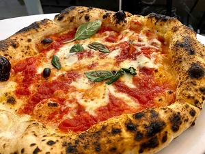 I Fontana Pizzeria - La Margherita - Una classica da gustare a tutte le ore