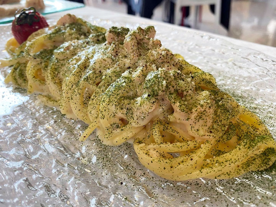 Arte Gusto-Bellizzi (Sa)-Spaghettoni con la carbonara di salmone