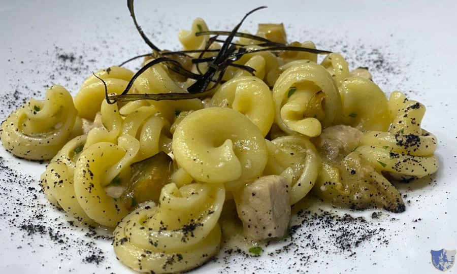 Taverna Brudi. Pozzuoli - Vesuvio pasta di Gragnano con pesce spada e melanzane