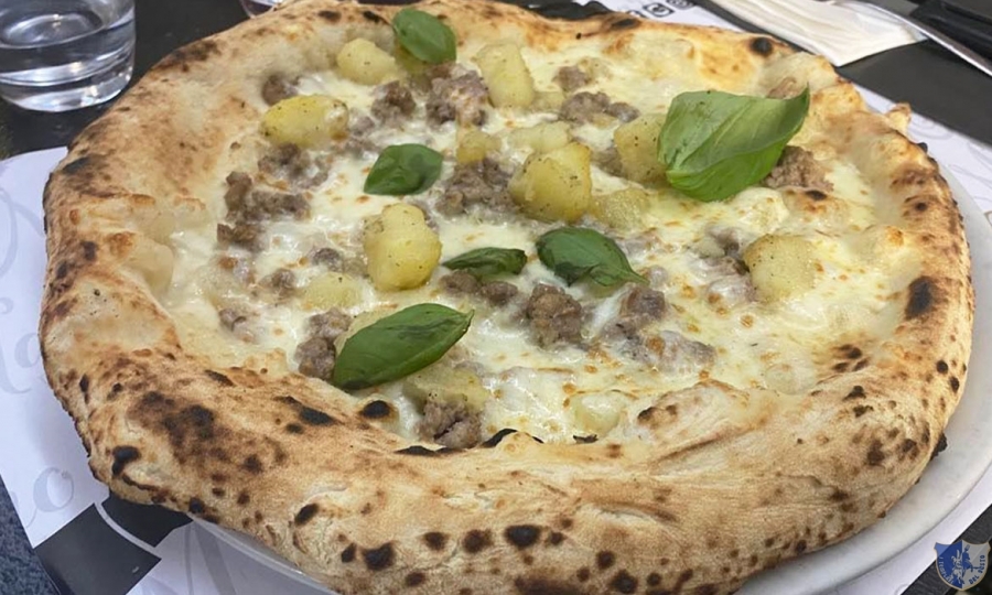 Martorano Pizza Experience. Recale (Ce) - La Pizza Sasicc&#039; e patan&#039;
