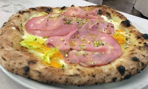 La Pignata. Ariano Irpino - La Simone Verdi con fiordilatte, fiori di zucca, mortadella e stracciatella