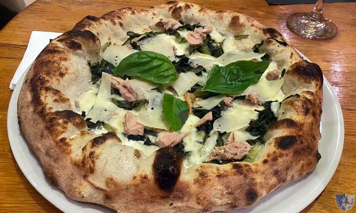 Radici - Pizzeria Agricola. Pietrelcina (Bn). La pizza di Gerardo Rossi che esalta il territorio sannita