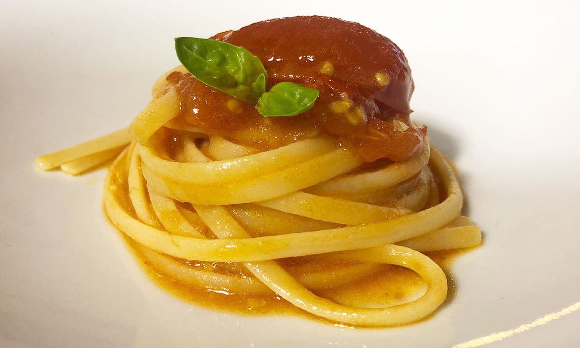 Linguine al pomodoro fresco